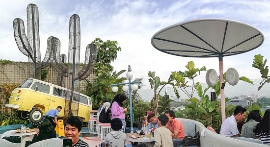 Picknik Cafe di Bandung